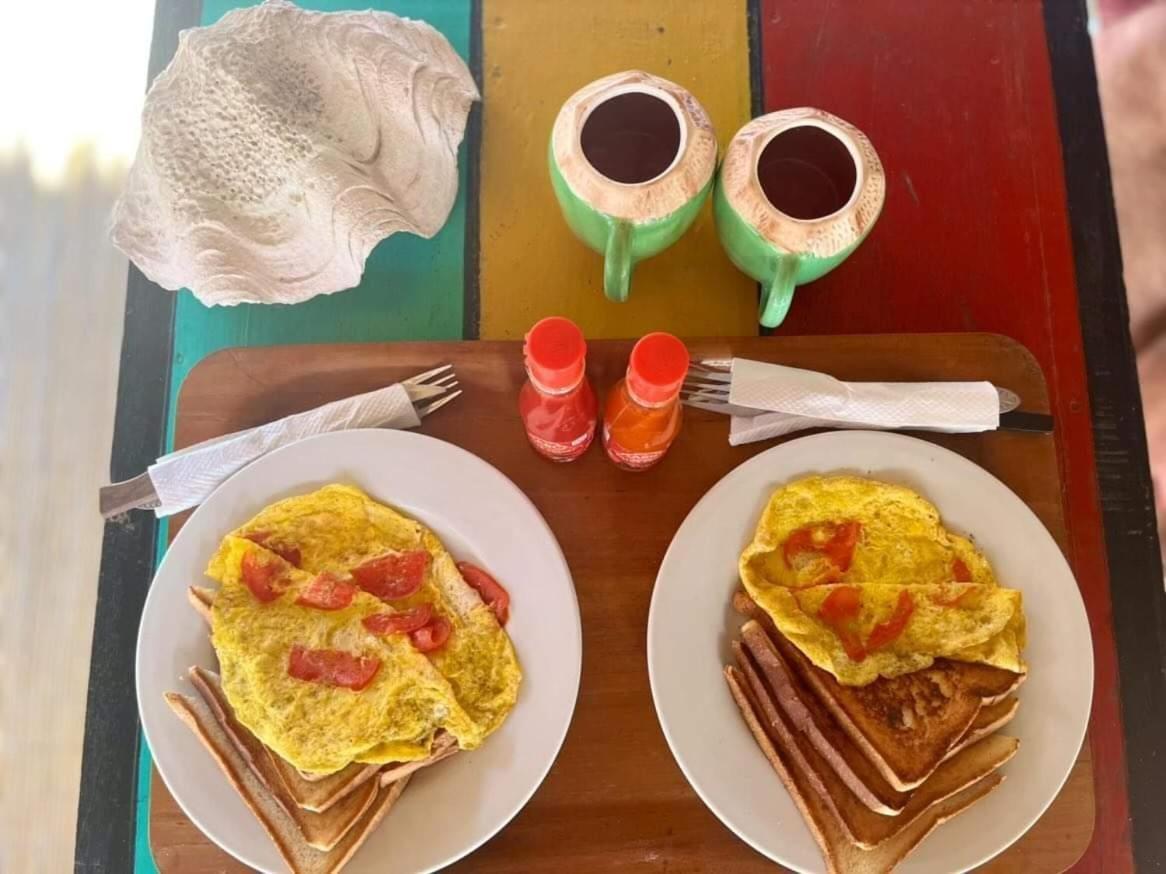 Fullesguesthouse Gili Trawangan Kültér fotó