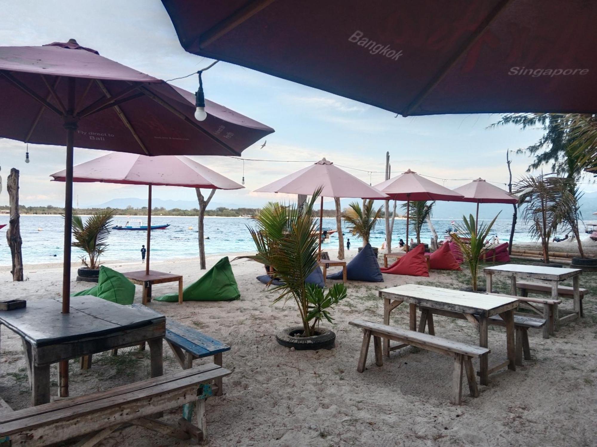 Fullesguesthouse Gili Trawangan Kültér fotó